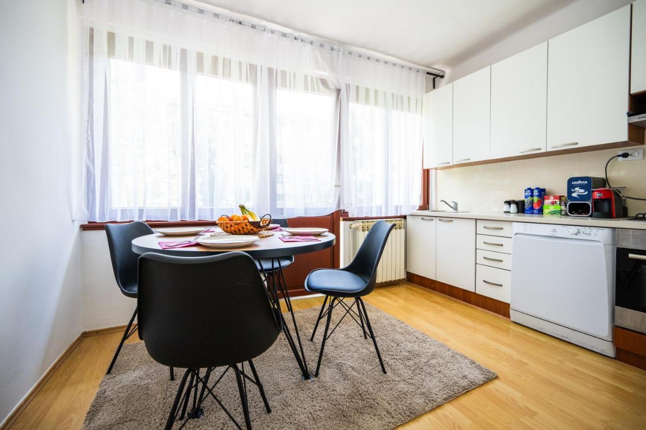 Cozy One-Bedroom Apartment Near City Center Saraievo Exterior foto